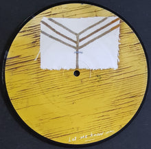 Load image into Gallery viewer, Yeah Yeah Yeahs - Gold Lion