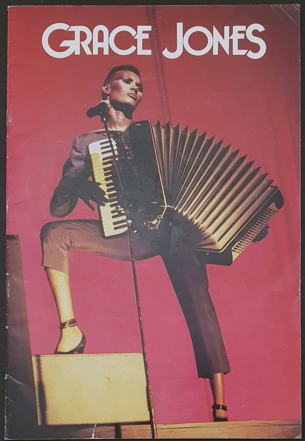 Jones, Grace - 1982