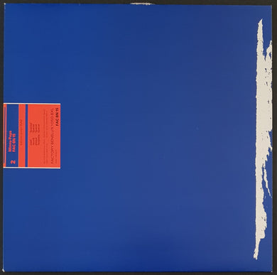 Minny Pops - Sparks In A Dark Room