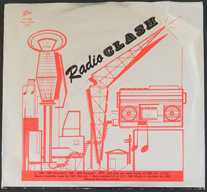 Clash - This Is Radio Clash