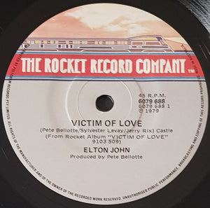 Elton John - Victim Of Love