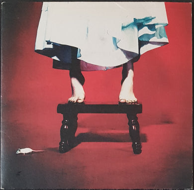 White Stripes - Seven Nation Army / In The Cold, Cold, Night