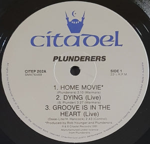 Plunderers - Home Movie
