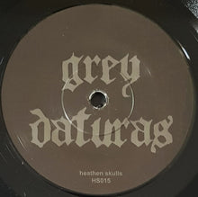 Load image into Gallery viewer, Grey Daturas - Barren Planet