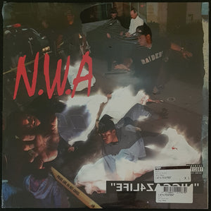 N.W.A. - Efil4zaggin / 100 Miles And Runnin'