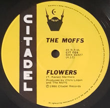 Load image into Gallery viewer, Moffs - Flowers