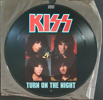 Kiss - Turn On The Night