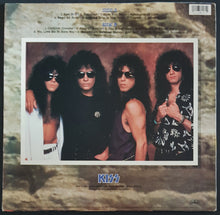 Load image into Gallery viewer, Kiss - Hot In The Shade