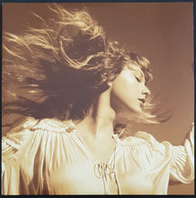 Load image into Gallery viewer, Swift, Taylor - Fearless (Taylor&#39;s Version) - Gold Vinyl