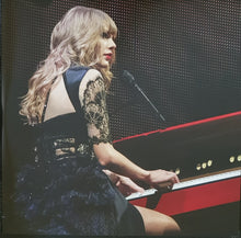 Load image into Gallery viewer, Swift, Taylor - Red  (Taylor&#39;s Version)