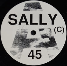 Load image into Gallery viewer, Sally - Great Pretenders