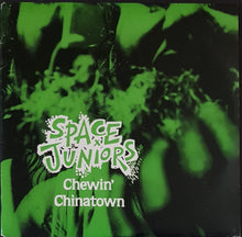 Load image into Gallery viewer, Space Juniors - Chewin&#39;