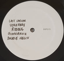 Load image into Gallery viewer, Golden Staph - Golden Staph