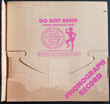 Load image into Gallery viewer, Alice Cooper - Muscle Of Love