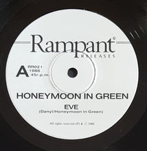Load image into Gallery viewer, Honeymoon In Green - Eve