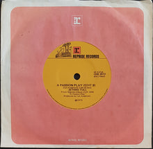 Load image into Gallery viewer, Jethro Tull - A Passion Play (Edit 8) / A Passion Play (Edit 9)