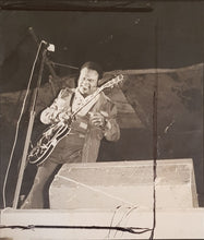 Load image into Gallery viewer, King, Freddy - Black &amp; White Live Photo