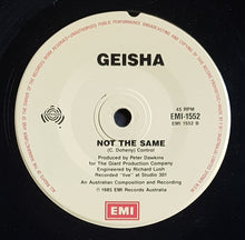 Load image into Gallery viewer, Geisha - Rainy Day