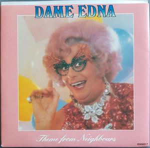 Barry Humphries (Dame Edna) - Neighbours