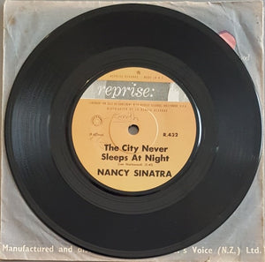 Sinatra, Nancy - These Boots Are Made For Walkin'