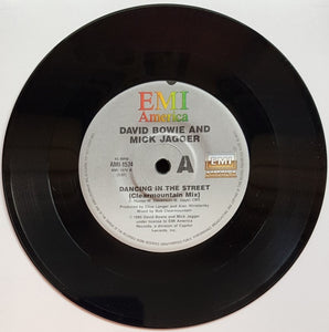 David Bowie - Dancing In The Street