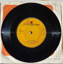 Load image into Gallery viewer, Maria Muldaur - Midnight At The Oasis