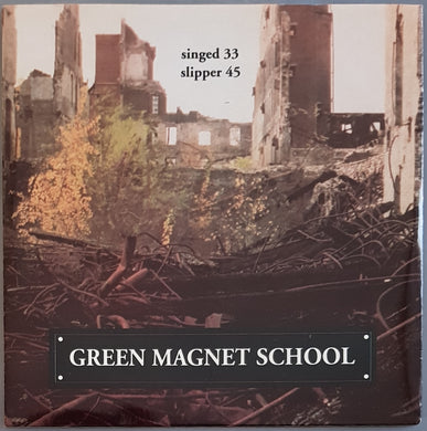 Green Magnet School - Singed
