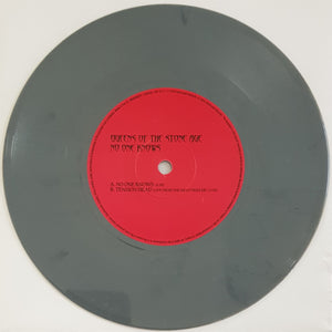 Queens Of The Stone Age - No One Knows
