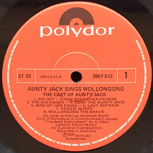 Aunty Jack (Grahame Bond) - Sings Wollongong