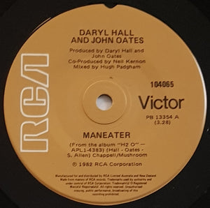 Hall & Oates - Maneater