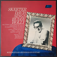 Load image into Gallery viewer, Skeeter Davis - Skeeter Davis Sings Buddy Holly