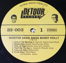 Load image into Gallery viewer, Skeeter Davis - Skeeter Davis Sings Buddy Holly