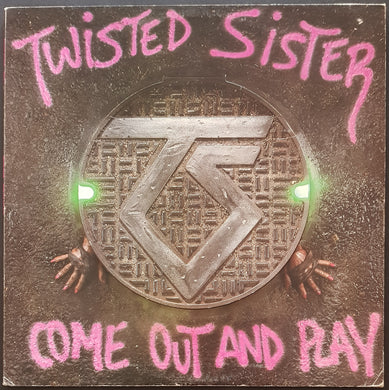 Twisted Sister - Come Out And Play
