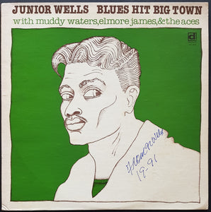 Junior Wells - Blues Hit Big Town