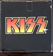 Load image into Gallery viewer, Kiss- Nesting Dolls