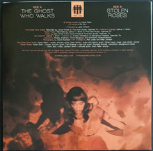 Load image into Gallery viewer, Karen Elson - The Ghost Who Walks