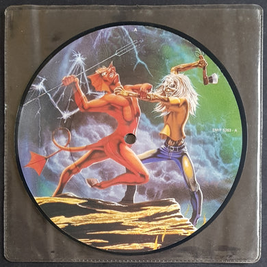Iron Maiden - Run To The Hills