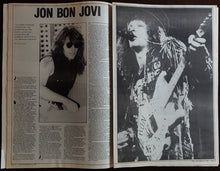 Load image into Gallery viewer, Simple Minds - Juke December 30, 1989. Issue No.766