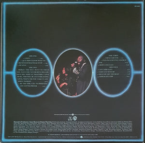 Isaac Hayes & Dionne Warwick- A Man And A Woman