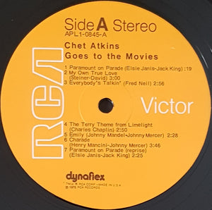 Chet Atkins - Chet Atkins Goes To The Movies