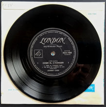 Load image into Gallery viewer, Johnny Cash - Come In Stranger